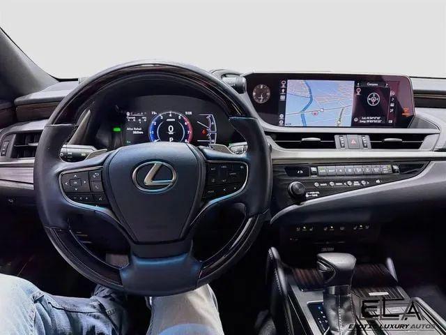 2019 Lexus ES 300h Luxury