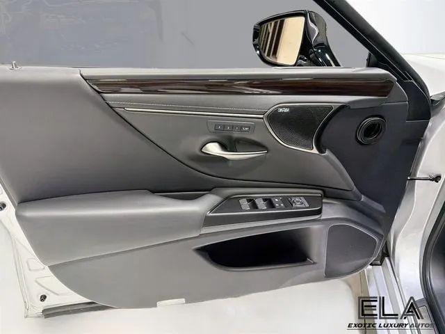 2019 Lexus ES 300h Luxury