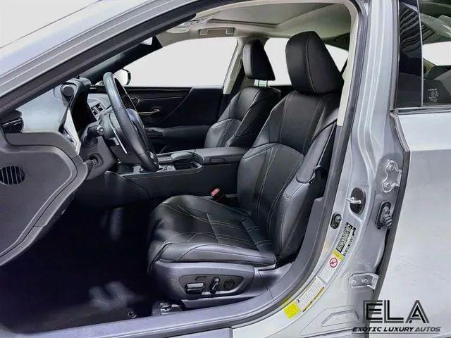 2019 Lexus ES 300h Luxury
