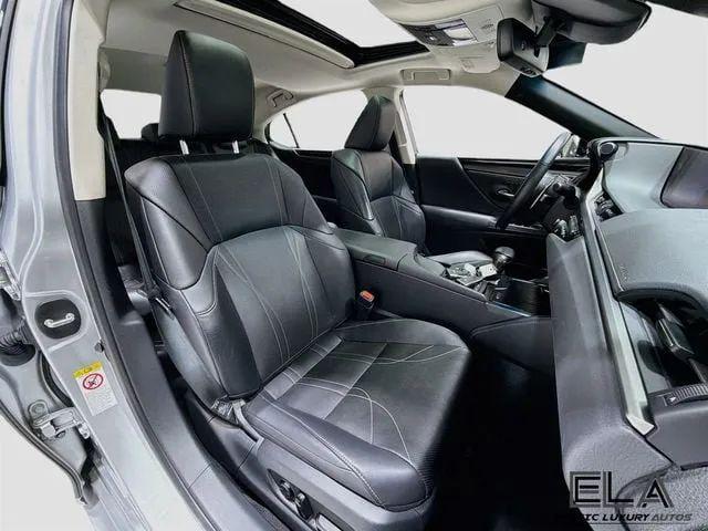 2019 Lexus ES 300h Luxury