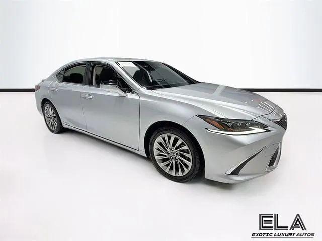 2019 Lexus ES 300h Luxury