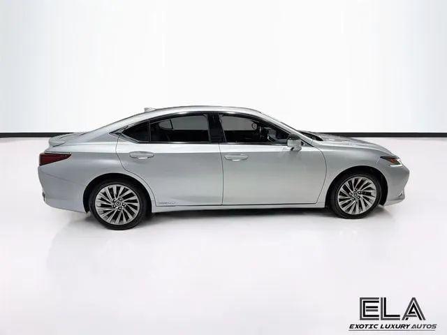 2019 Lexus ES 300h Luxury