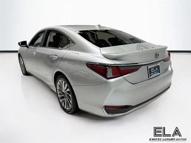 2019 Lexus ES 300h Luxury