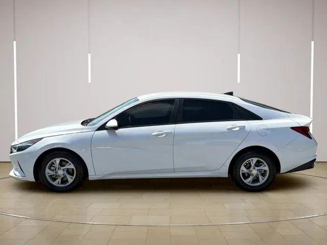 2021 Hyundai Elantra SE