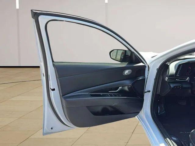 2021 Hyundai Elantra SE