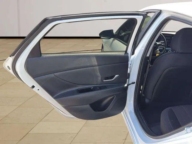 2021 Hyundai Elantra SE