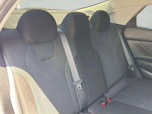 2021 Hyundai Elantra SE