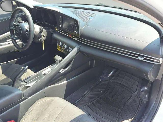 2021 Hyundai Elantra SE