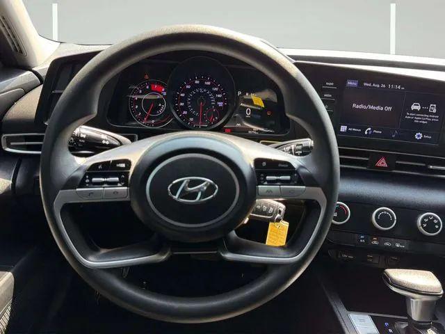 2021 Hyundai Elantra SE