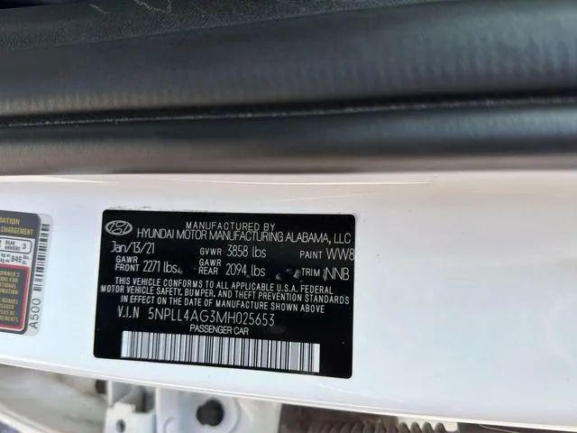 2021 Hyundai Elantra SE