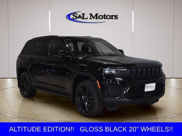 2025 Jeep Grand Cherokee Altitude 4x4 for sale in Pulaski, WI