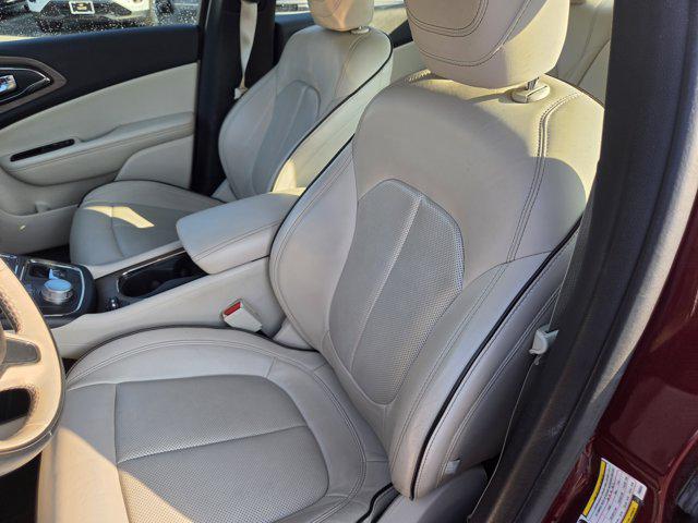 2015 Chrysler 200 C 2015 Chrysler 200 C