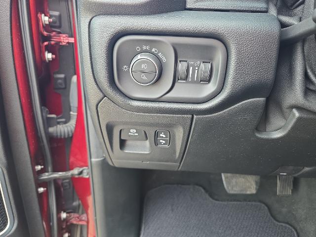 2020 Ram 1500 Laramie Crew Cab 4x4 57 Box