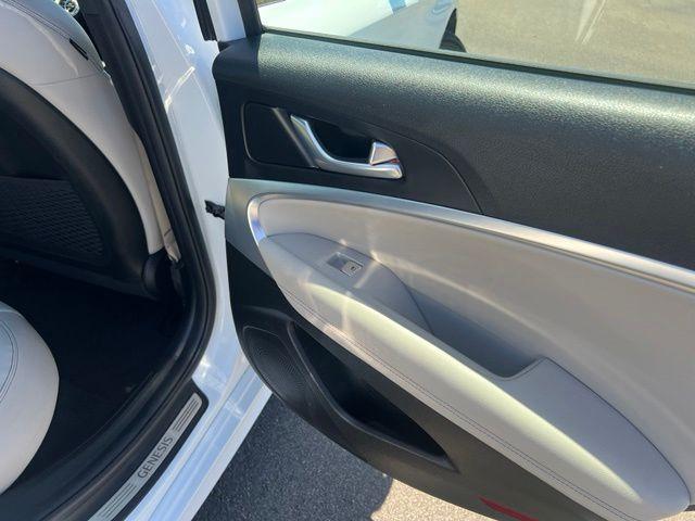 2023 Genesis G70 2.0T AWD
