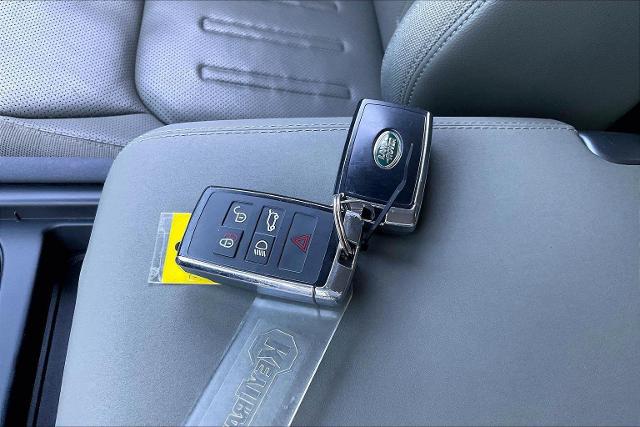 2020 Land Rover Defender 110 SE