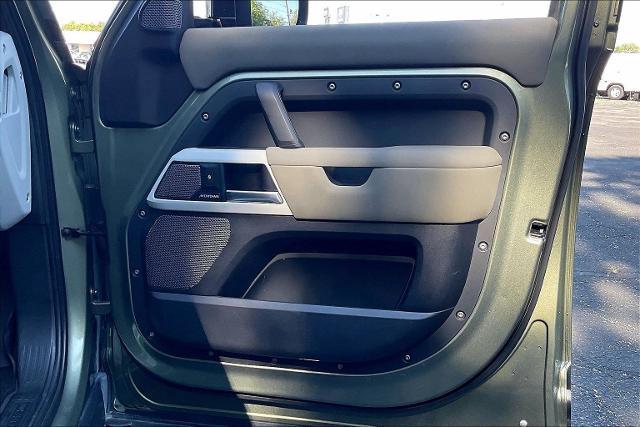 2020 Land Rover Defender 110 SE