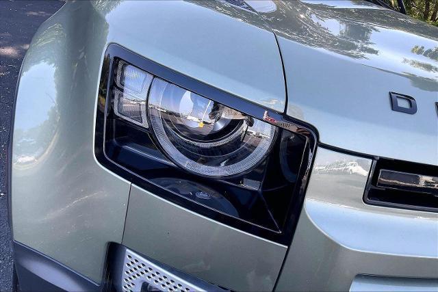 2020 Land Rover Defender 110 SE
