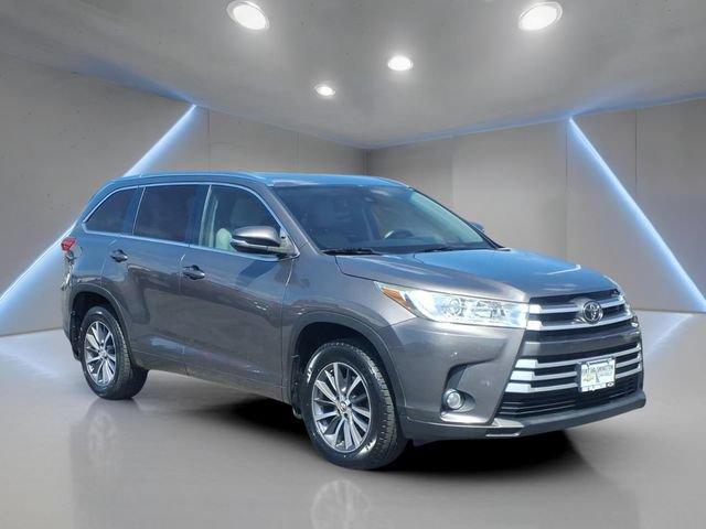 2017 Toyota Highlander XLE for sale in Fort Washington, MD