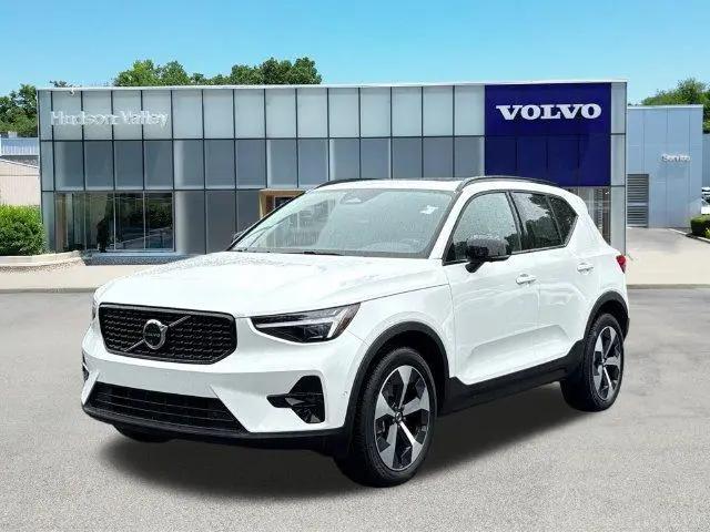 2026 Volvo XC40 Plus, B5 AWD Gas mild hybrid, Dark for sale in Danbury, CT
