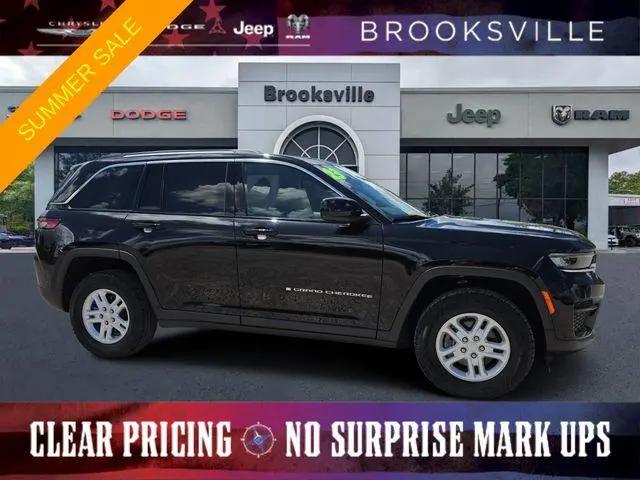 2023 Jeep Grand Cherokee Laredo 4x4 for sale in Brooksville, FL