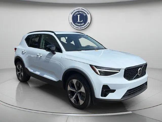 2026 Volvo XC40 Plus, B5 AWD Gas mild hybrid, Dark for sale in Lawrenceville, NJ