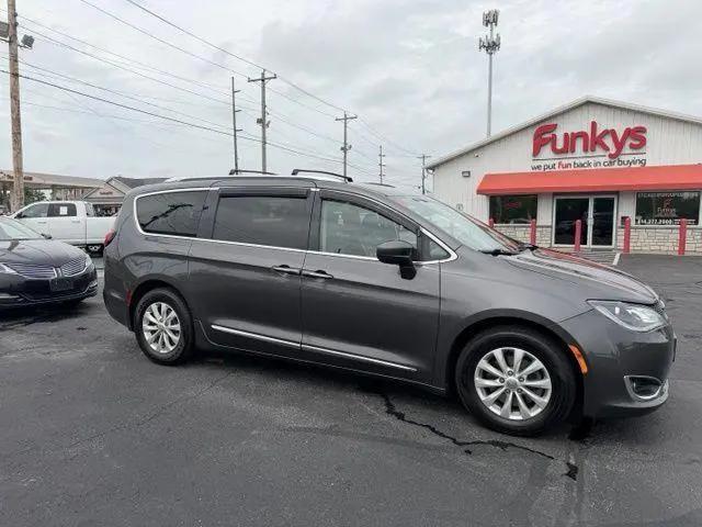 2019 Chrysler Pacifica Touring L for sale near Grove City, OH