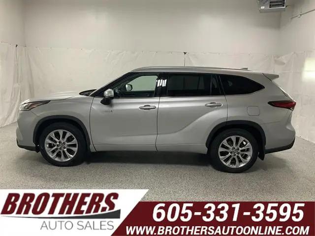 2020 Toyota Highlander Hybrid Limited for sale in Sioux Falls, SD