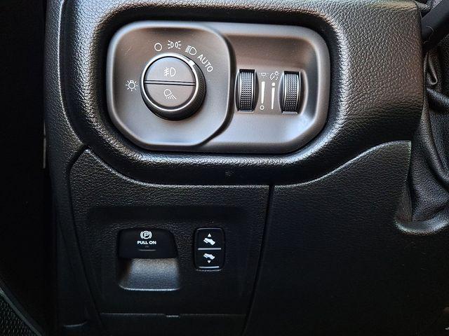 2020 Ram 1500 Laramie Crew Cab 4x4 57 Box