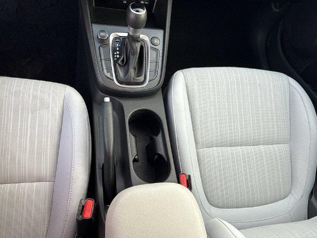 2023 Hyundai Kona SEL - Photo 11