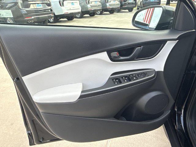 2023 Hyundai Kona SEL - Photo 23