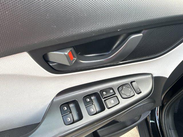 2023 Hyundai Kona SEL - Photo 24