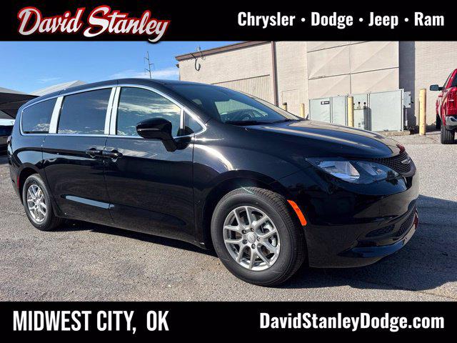 2027 Chrysler Pacifica LX for sale in Midwest City , OK