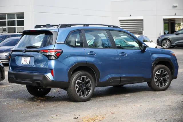 2025 Subaru Forester Base