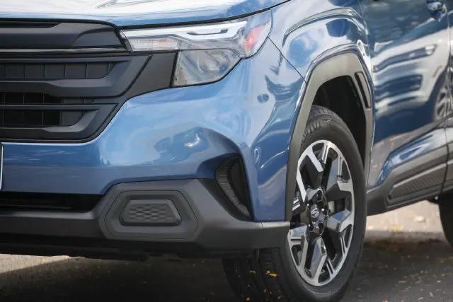 2025 Subaru Forester Base