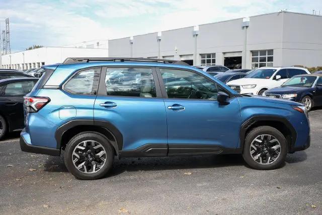 2025 Subaru Forester Base