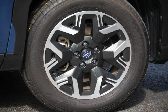 2025 Subaru Forester Base