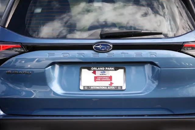 2025 Subaru Forester Base
