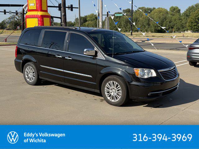 2015 Chrysler Town & Country Touring-L for sale in Wichita, KS