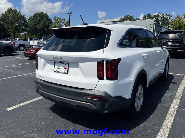 2023 Kia Sorento LX