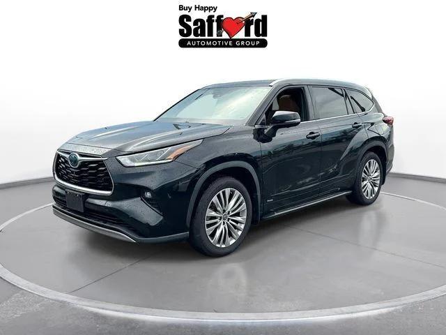 2023 Toyota Highlander Hybrid Platinum 2023 Toyota Highlander Hybrid Platinum