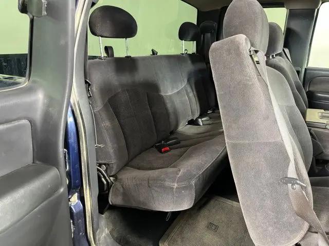 2002 Chevrolet Silverado 1500 LS