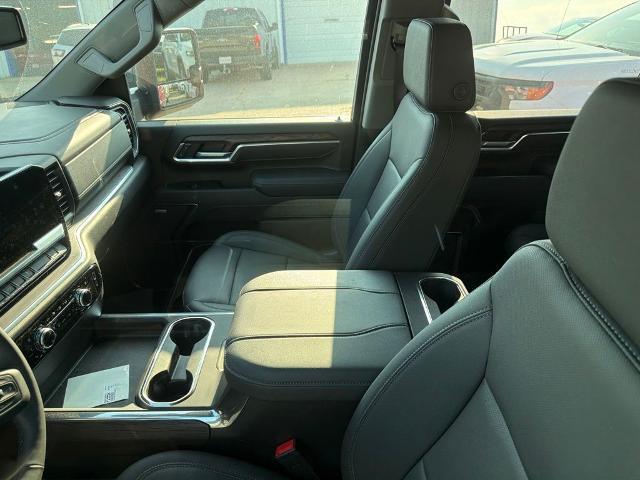 2026 GMC Sierra 2500HD Crew Cab, Standard Bed, SLT, 4WD