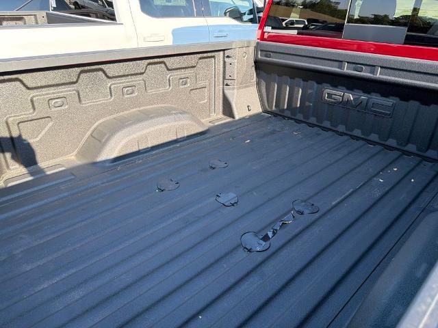 2026 GMC Sierra 2500HD Crew Cab, Standard Bed, SLT, 4WD