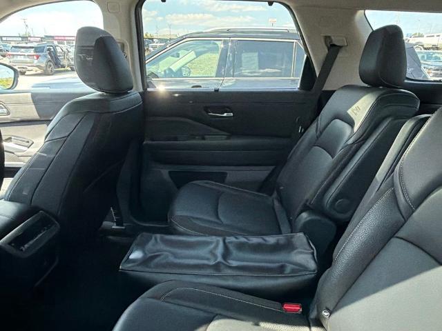 2025 Nissan Pathfinder SL 4WD
