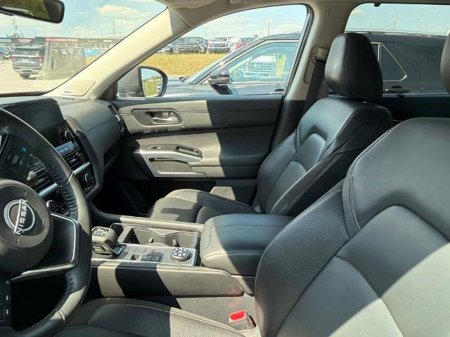 2025 Nissan Pathfinder SL 4WD