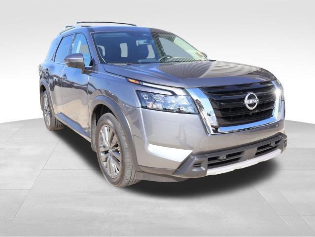 2025 Nissan Pathfinder SL 4WD