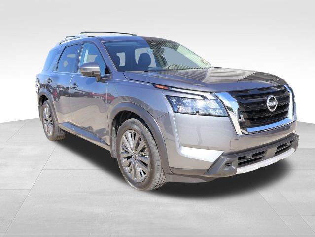 2025 Nissan Pathfinder SL 4WD