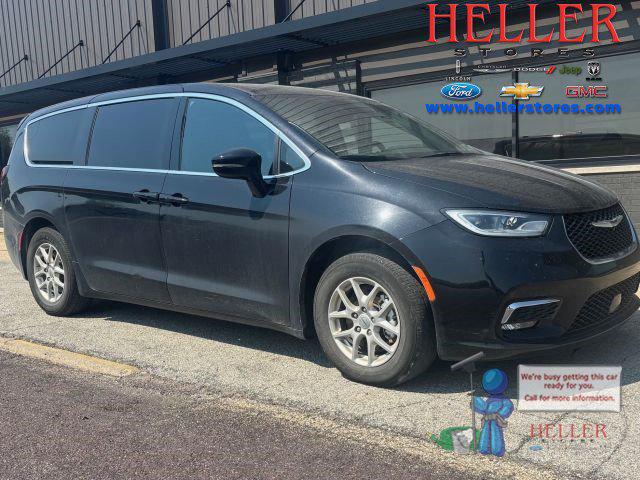 2025 Chrysler Pacifica Select for sale in El Paso, IL
