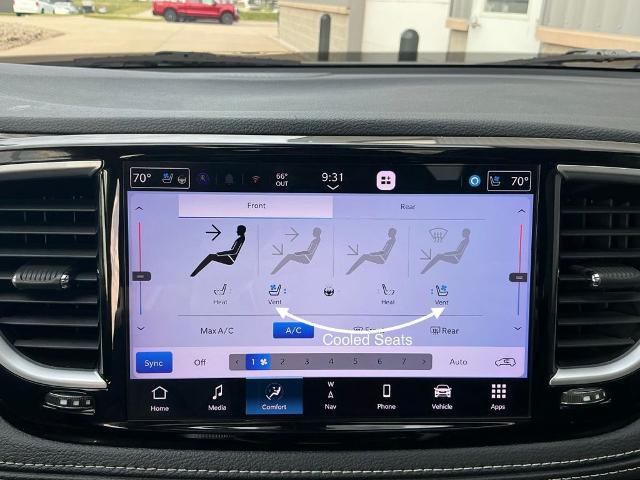 2023 Chrysler Pacifica Limited AWD