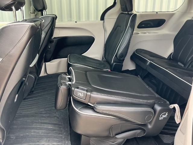 2023 Chrysler Pacifica Limited AWD
